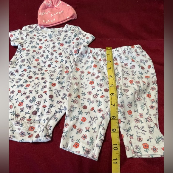 3-Piece Set (Short Sleeve Flowers & Unicorns Onesie, Pants & Pink Happy Hat) - Picture 8 of 9